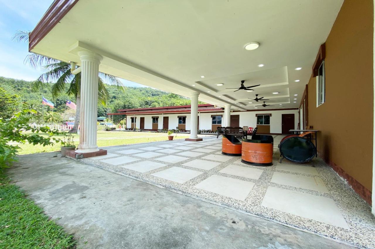 ホテル Oyo 90317 Ambong Bay Resthouse コタキナバル エクステリア 写真