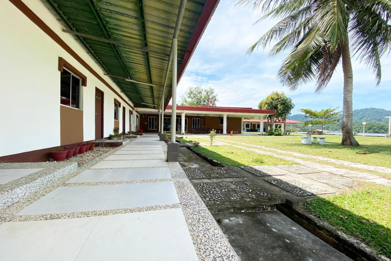ホテル Oyo 90317 Ambong Bay Resthouse コタキナバル エクステリア 写真
